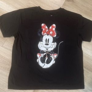 Disney Minnie Mouse shirt in 10/10 condition